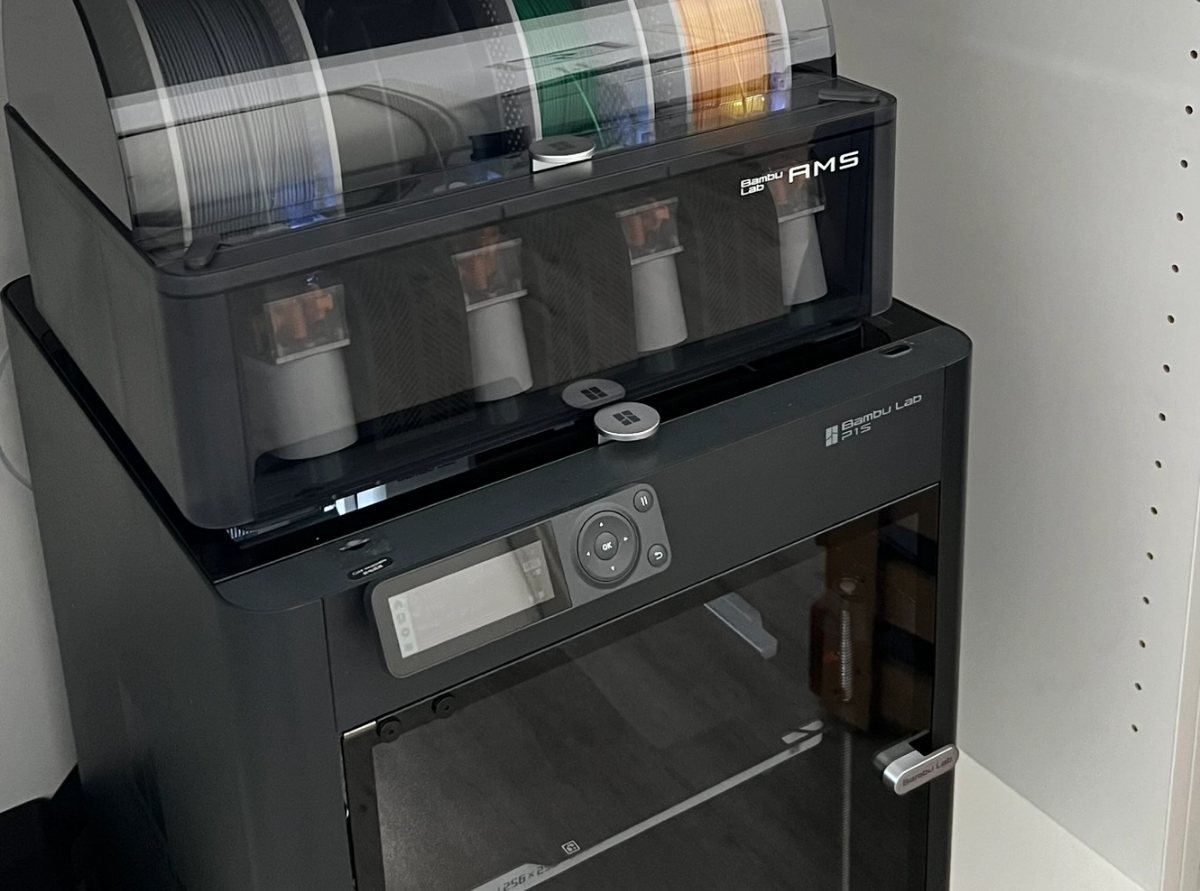Bambu Lab P1S 3D-Drucker in der SummitLines-Werkstatt